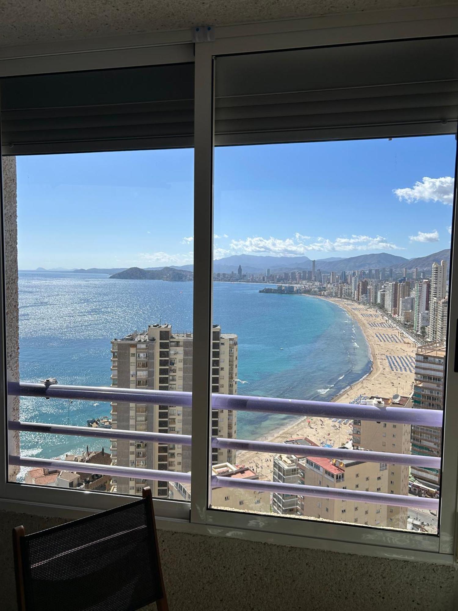 Apartamento Con Preciosas Vistas Y Piscina เบนิดอร์ม ภายนอก รูปภาพ